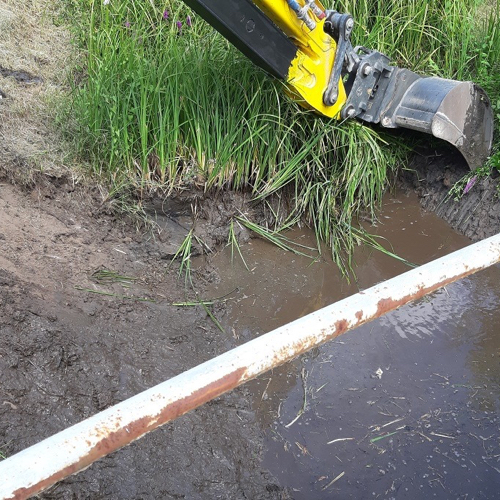 Pracovníci SVP, š.p. zahájili vyčistenie koryta Mužlianskeho potoka – Mellékér