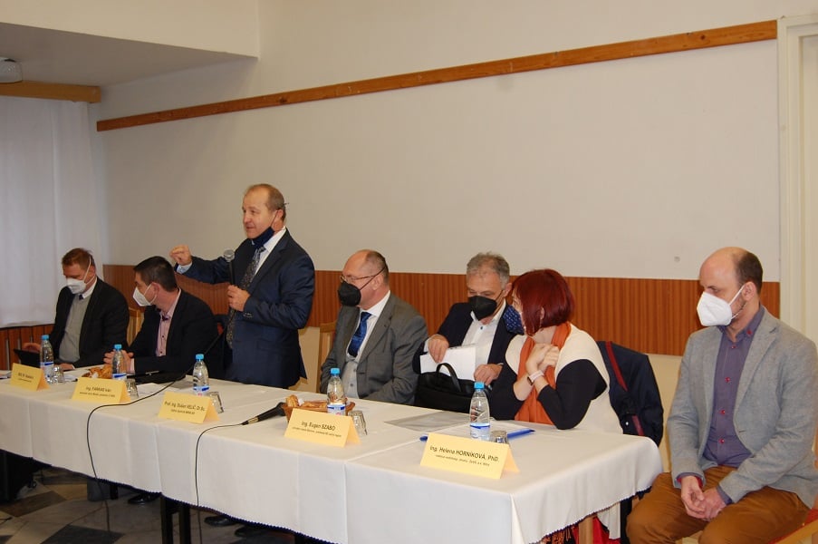 Odborná konferencia o regionálnom rozvoji a vodohosp. investíciách v obci Mužla