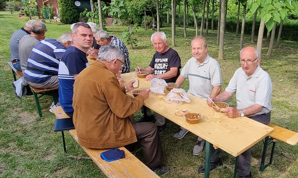 Zhromaždenie členov ZO Záhradkárskeho zväzu v Mužle vo Vinohrade