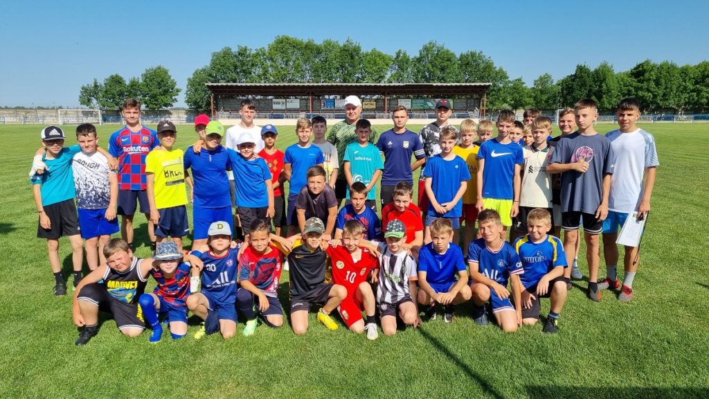 Otvorili letný futbalový tábor pre žiakov v obci Mužla