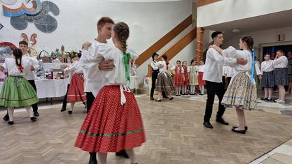 A Farickás fellépett az iskola régidiák-találkozójának báljában