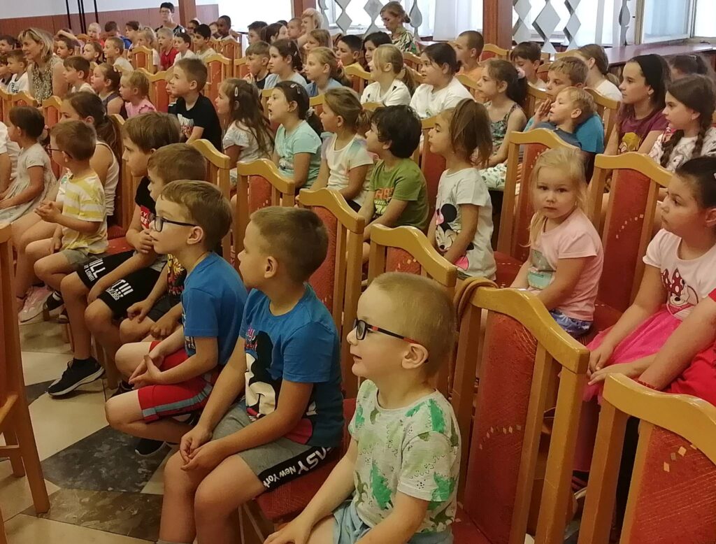Aj mužlianski škôlkari sa zúčastnili na detskom predstavení súboru Kuttyomfitty