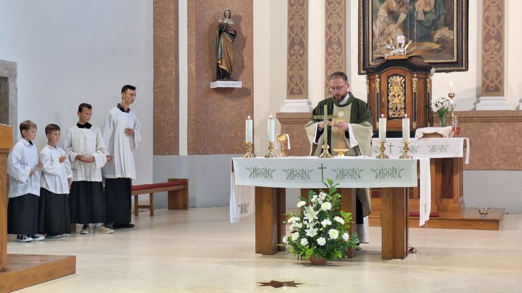 V rámci nedeľňajšej svätá omše v Mužle sa konala posviecka nového chleba