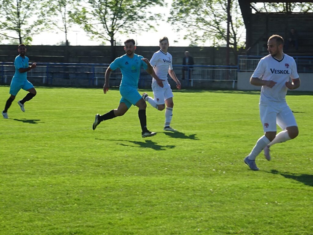 Majstrovský futbalový zápas VII.ligy:  AC Mužla – FC Komoča 2:0
